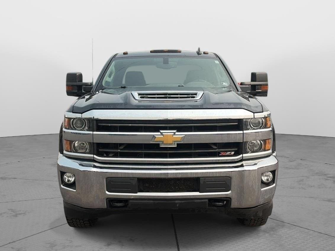 Used 2019 Chevrolet Silverado 2500 LT w/ LT Convenience Package AWD/4WD image 2
