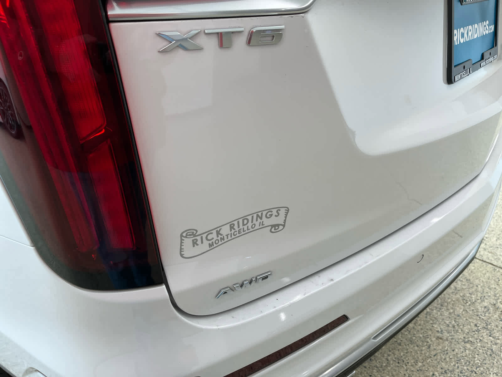 Used 2024 Cadillac XT6 Premium Luxury w/ LPO, Floor Liner Package image 33