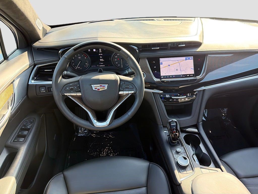Certified 2025 Cadillac XT6 Premium Luxury w/ Platinum Package image 22
