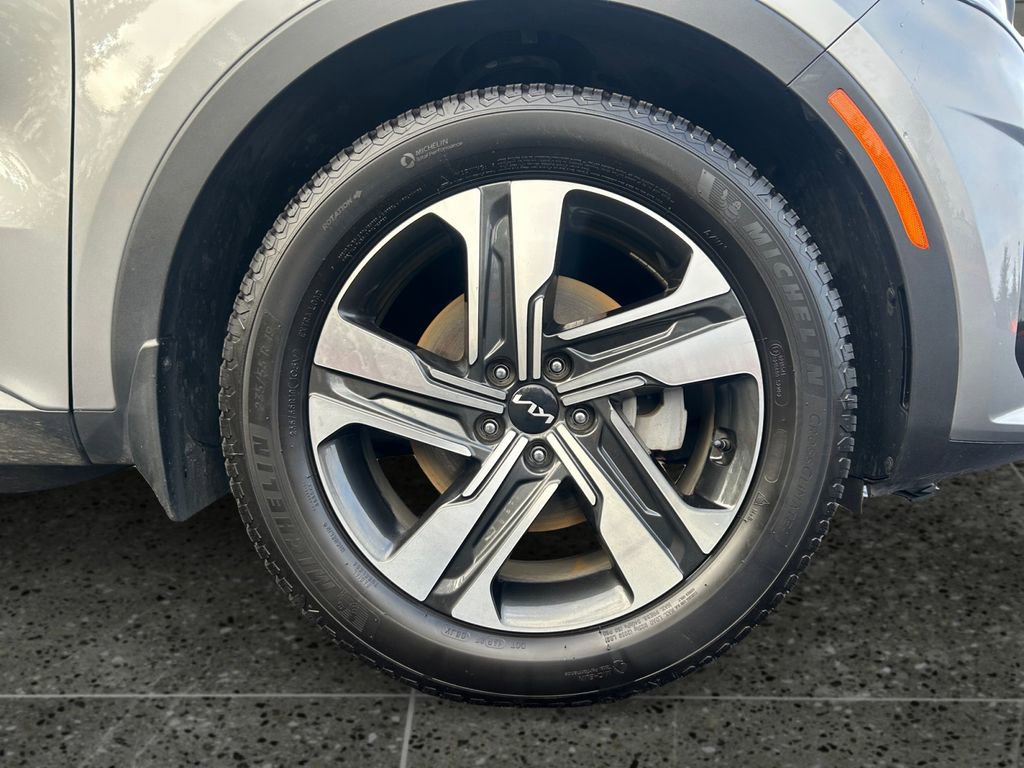 Used 2023 Kia Sorento SX Prestige image 9