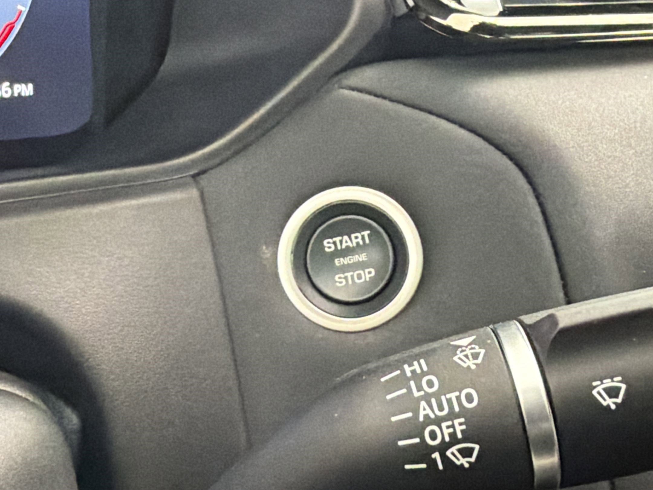 Certified 2025 Land Rover Range Rover Velar Dynamic SE AWD/4WD image 23