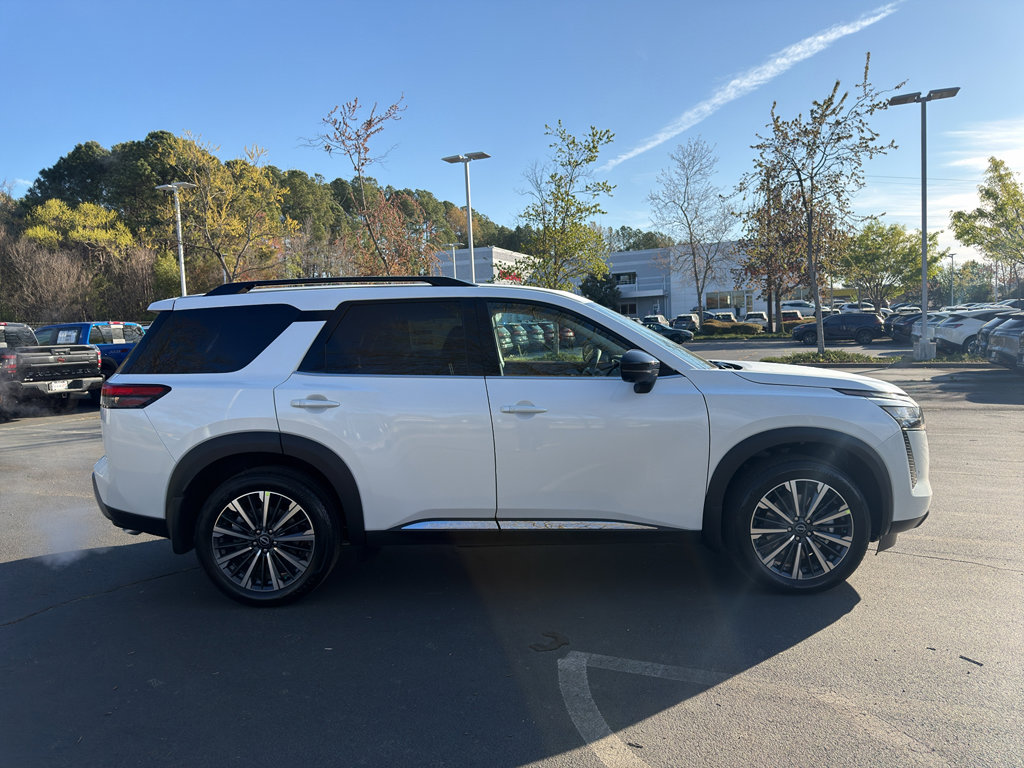 New 2026 Nissan Pathfinder Platinum image 8