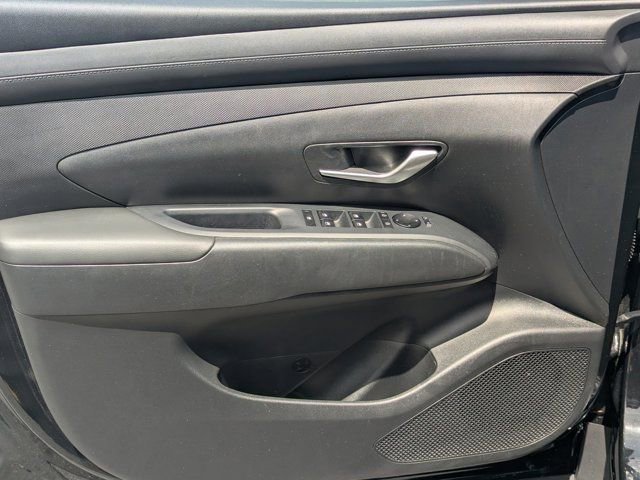 Used 2025 Hyundai Tucson SE FWD image 10