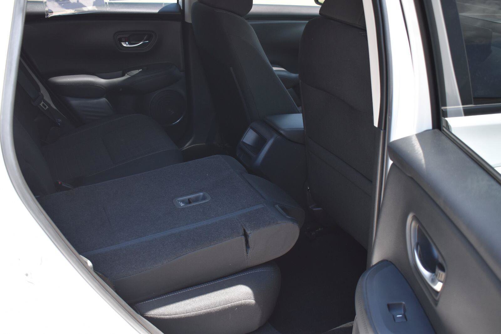 Used 2024 Honda HR-V LX image 14
