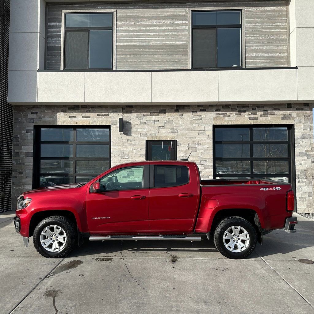 Used 2021 Chevrolet Colorado LT w/ LT Convenience Package AWD/4WD image 6