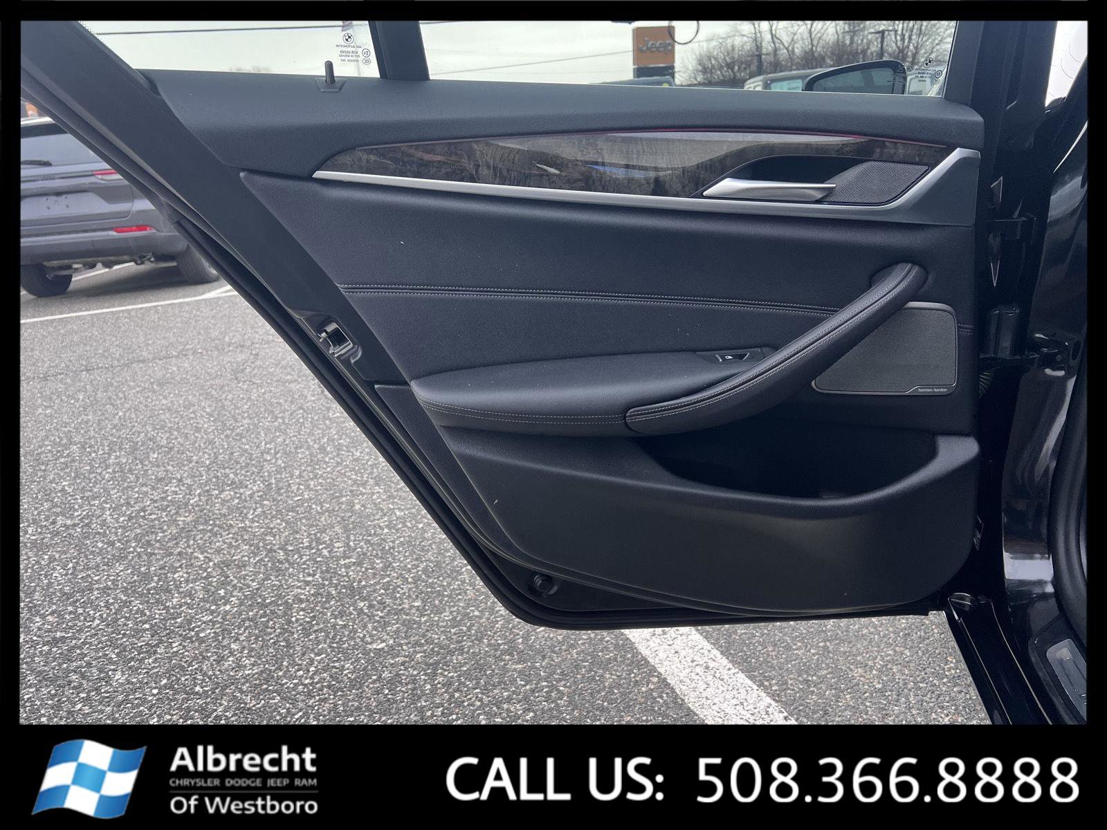 Used 2021 BMW 530i xDrive w/ Premium Package image 14