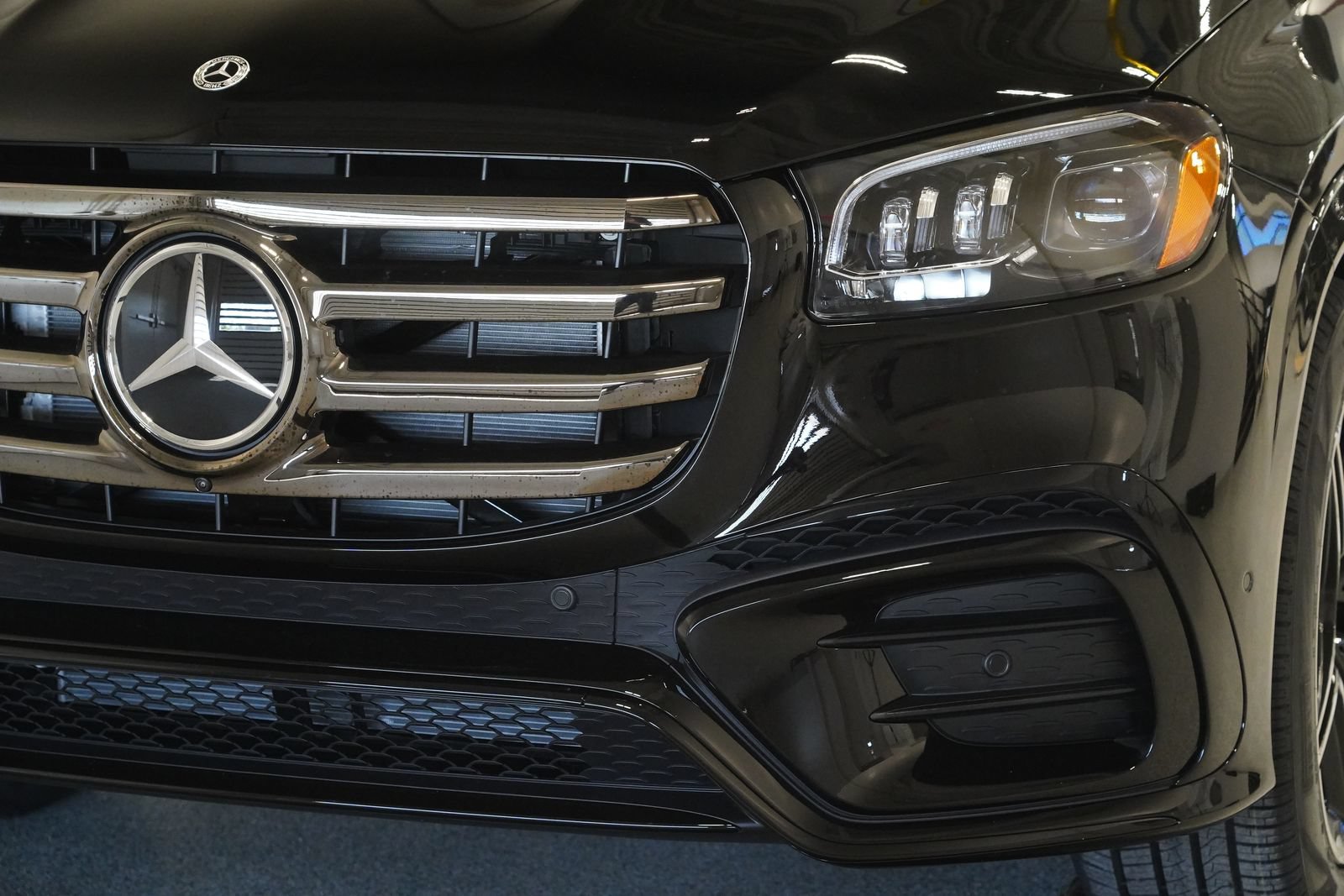 New 2026 Mercedes-Benz GLS 450 4MATIC image 8