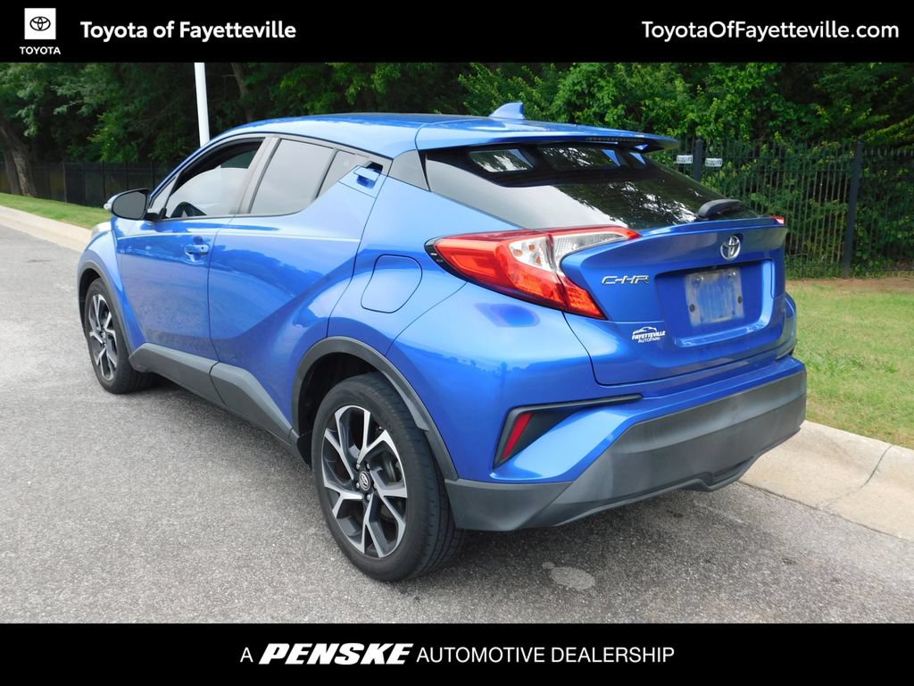 Used 2019 Toyota C-HR XLE FWD image 3