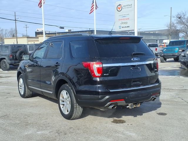 Used 2018 Ford Explorer XLT w/ Equipment Group 202A AWD/4WD image 7