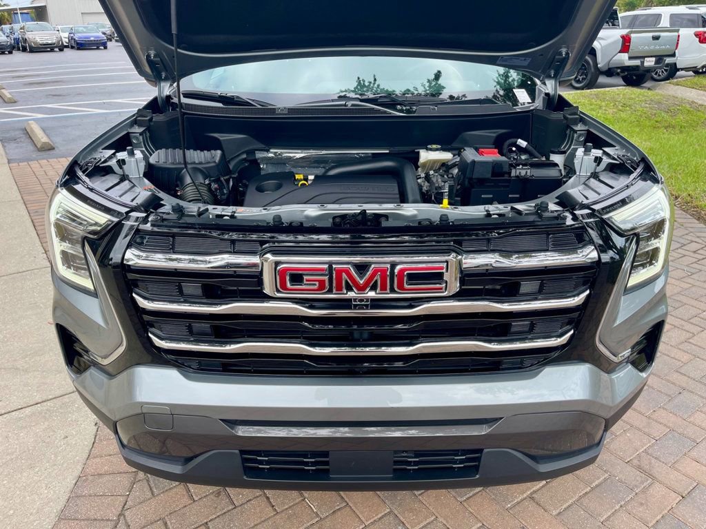 Used 2025 GMC Terrain Elevation image 15