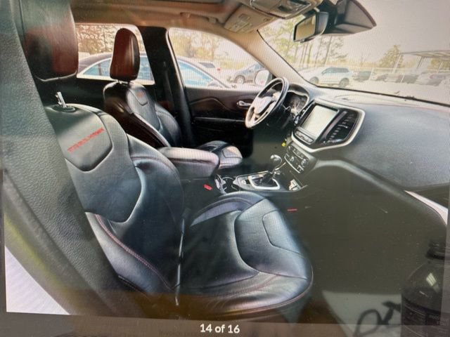 Used 2014 Jeep Cherokee Trailhawk w/ Technology Group image 13