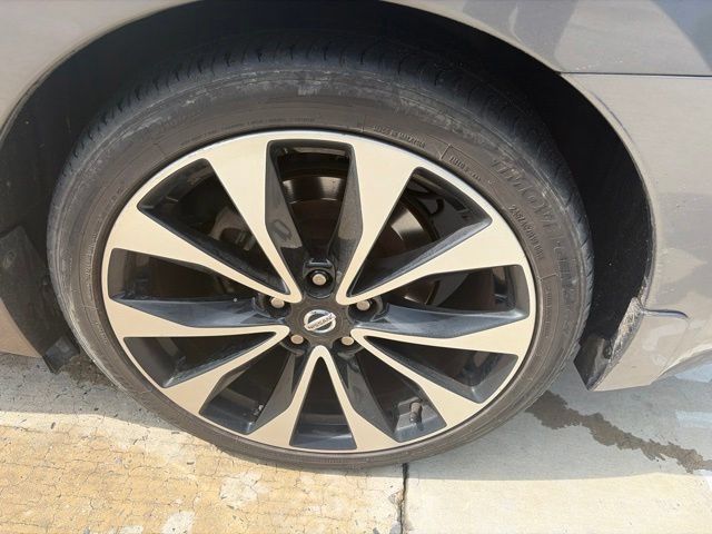 Used 2016 Nissan Maxima 3.5 SV FWD image 18