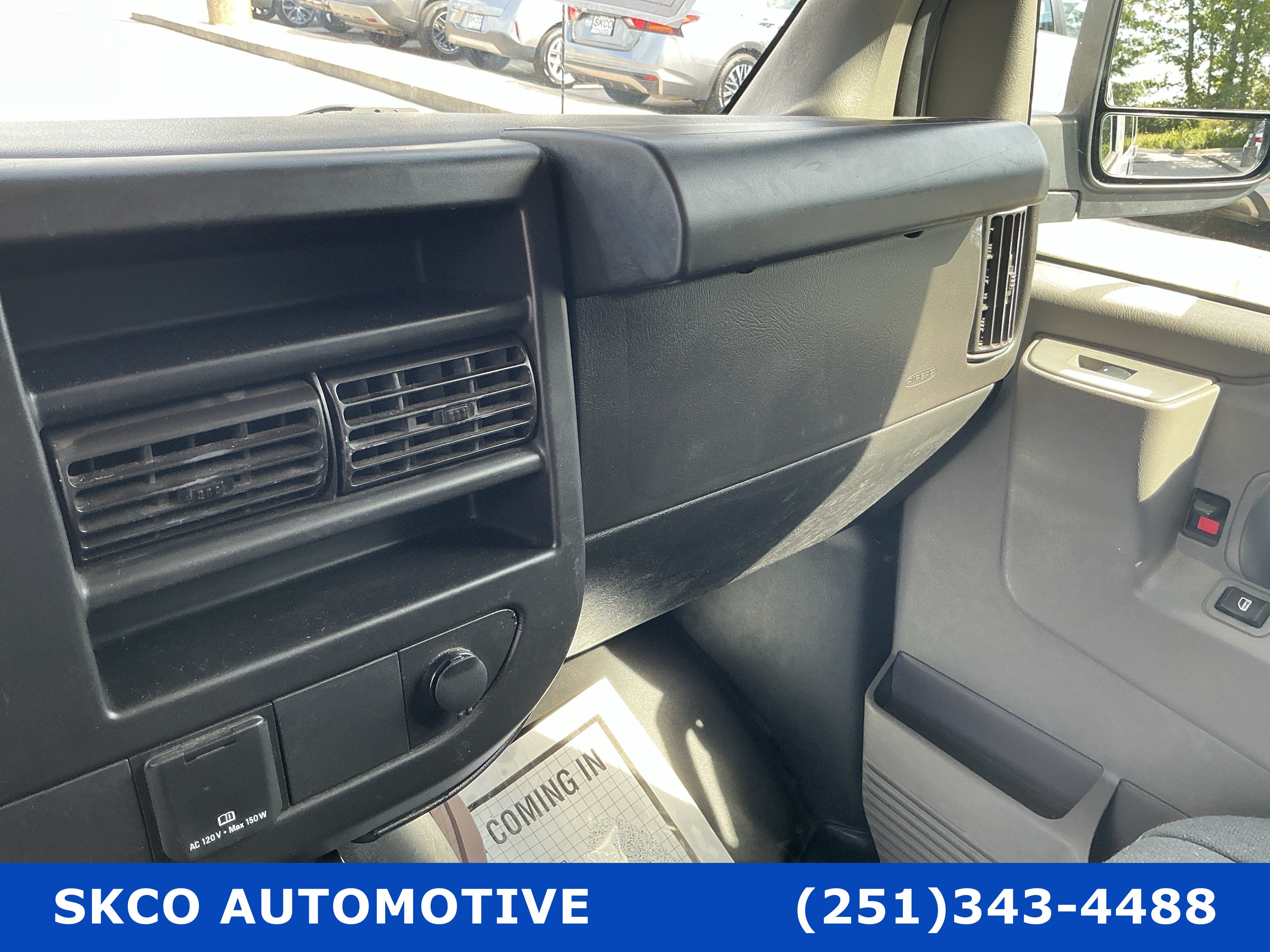 Used 2022 GMC Savana 2500 w/ Driver Convenience Package RWD image 4