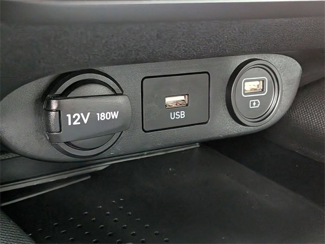 Used 2023 Hyundai Elantra SEL w/ Convenience Package image 23