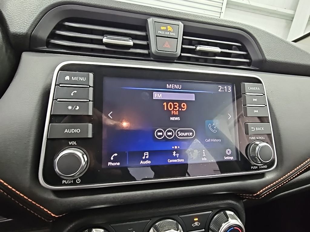 Used 2021 Nissan Versa SR image 14