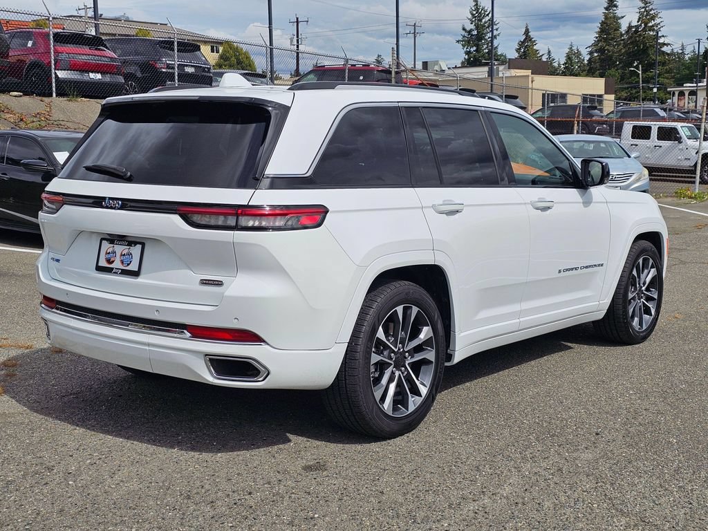 Used 2022 Jeep Grand Cherokee Overland AWD/4WD image 8