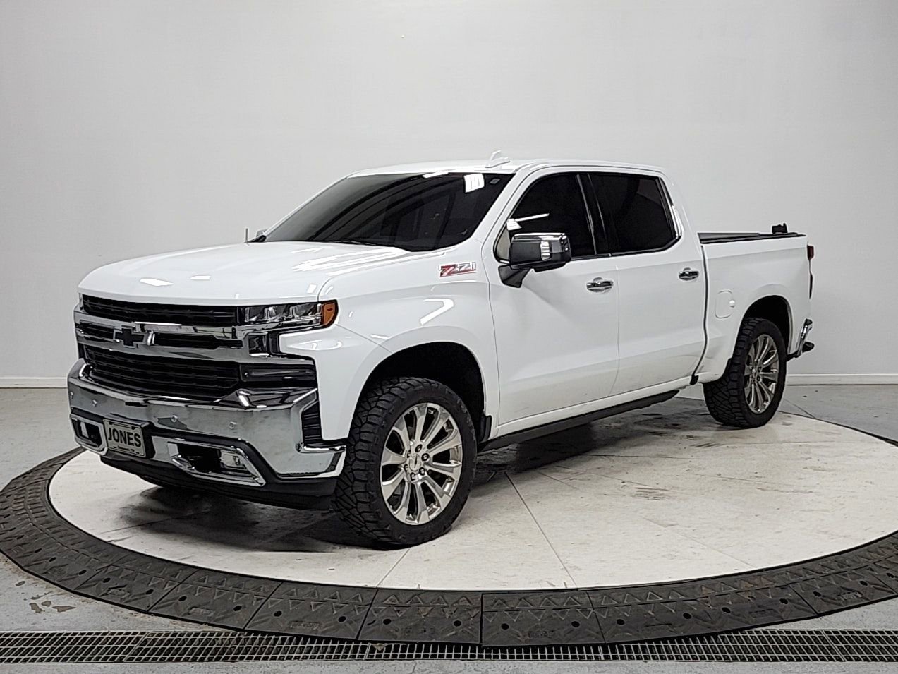 Used 2020 Chevrolet Silverado 1500 LTZ w/ LTZ Convenience Package image 3