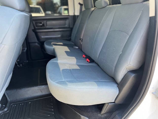 Used 2014 RAM 3500 Tradesman w/ Chrome Appearance Group AWD/4WD image 16