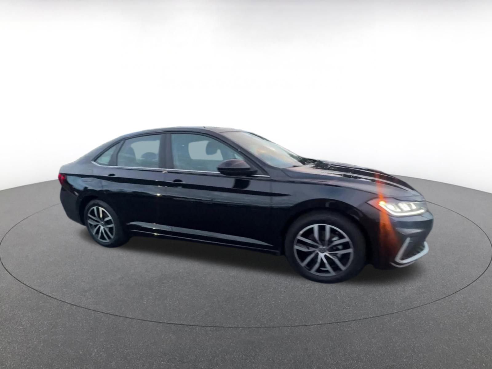 Used 2025 Volkswagen Jetta SE video 2