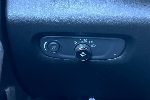 Used 2023 Chevrolet Traverse LT image 35