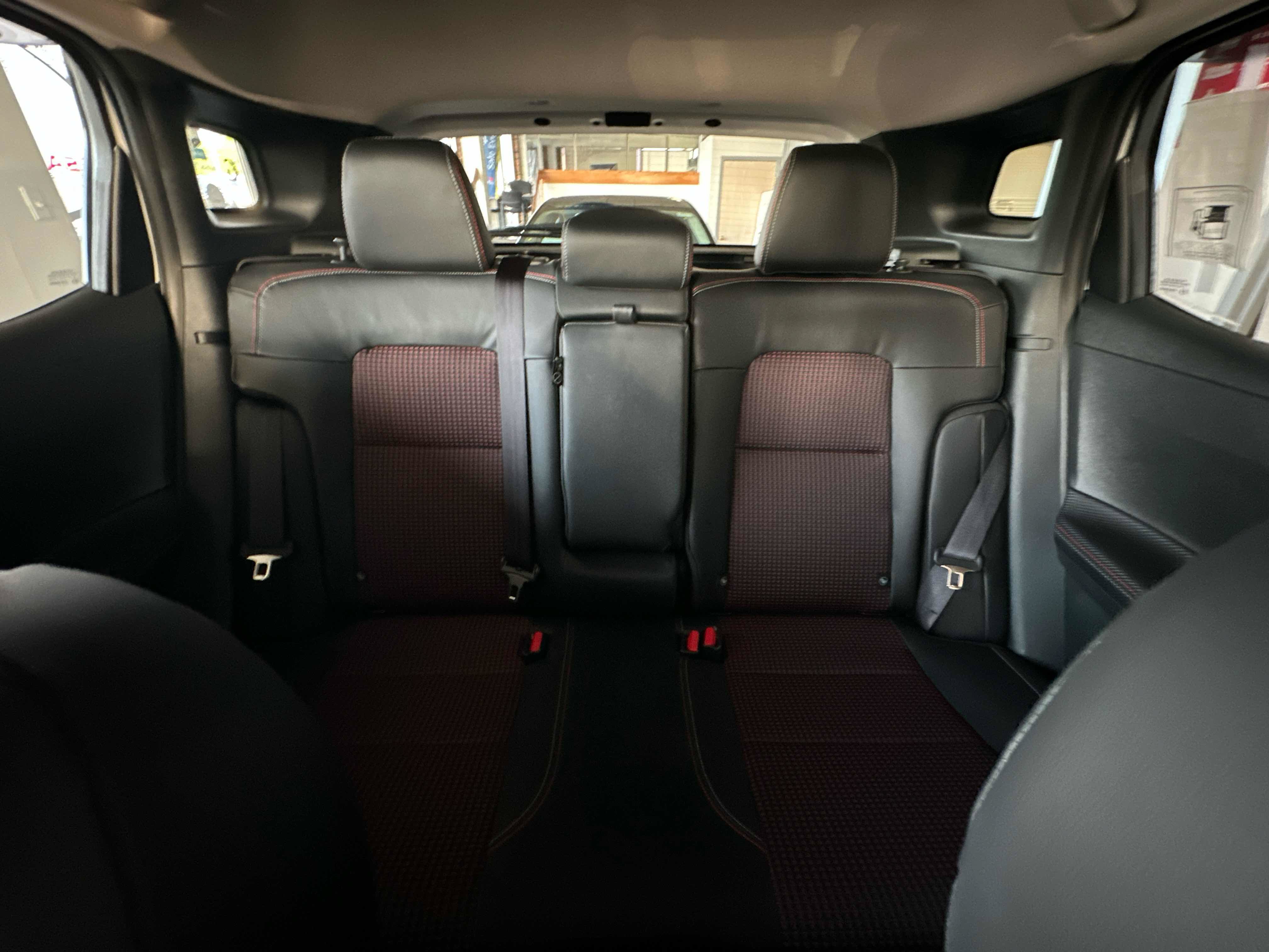 New 2025 Nissan Kicks SR AWD/4WD image 22