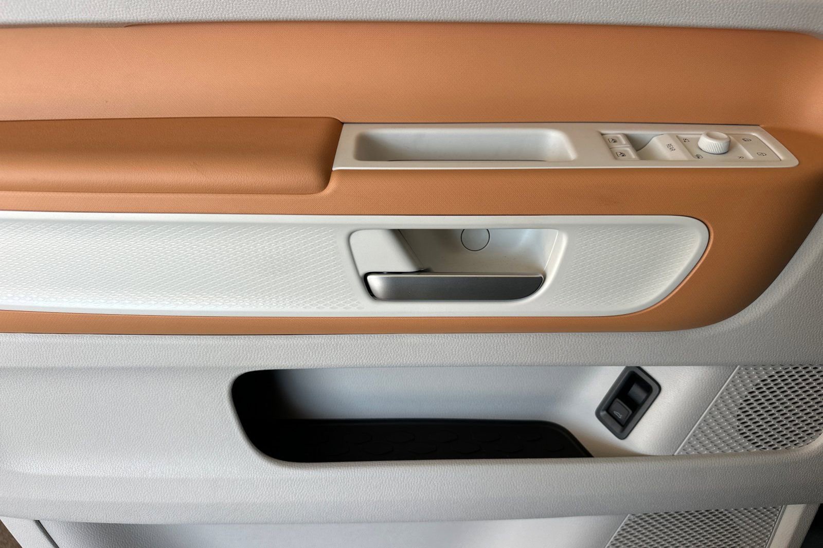 New 2025 Volkswagen ID. Buzz 1st Edition image 10