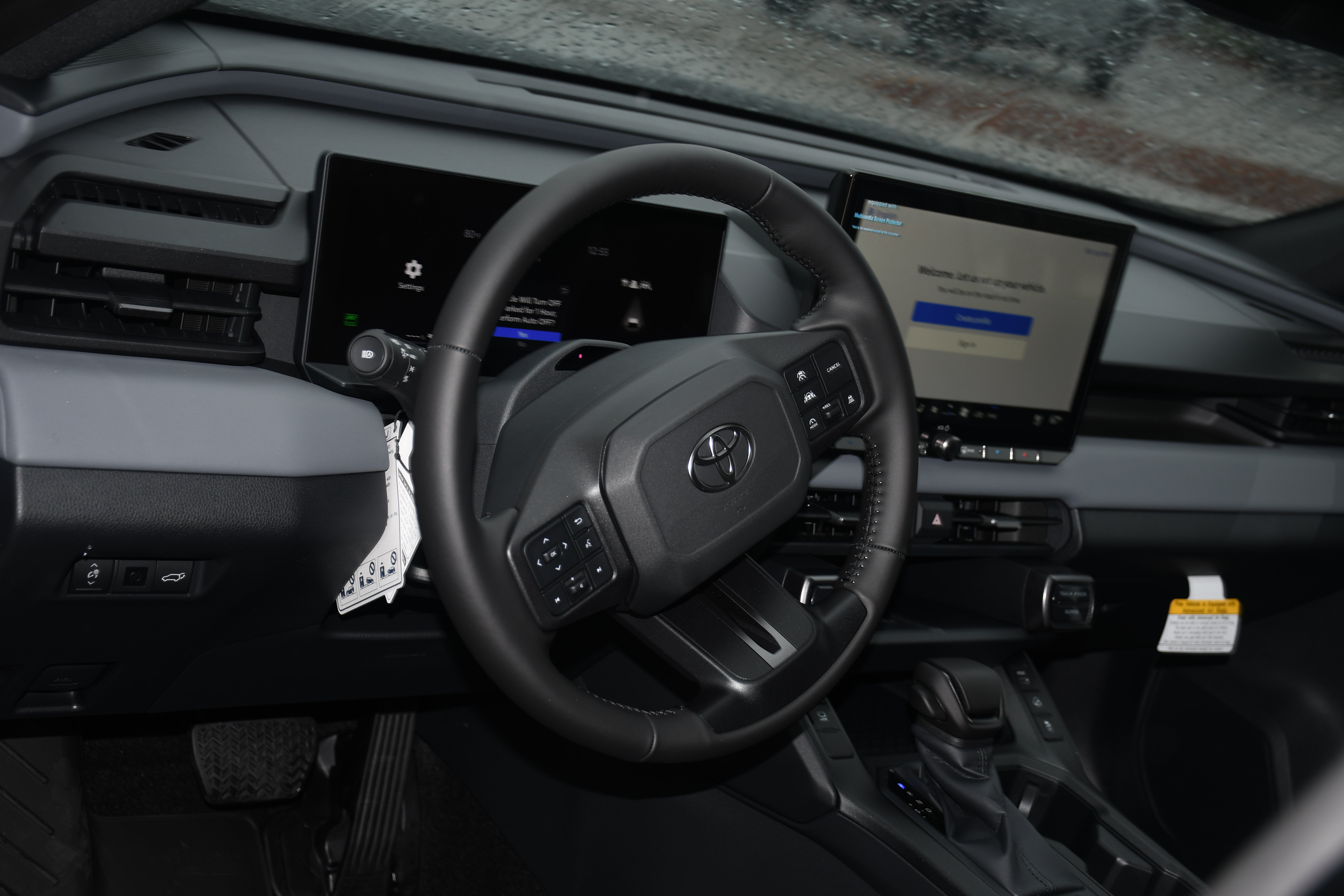 New 2026 Toyota RAV4 AWD Plug-in Hybrid image 4