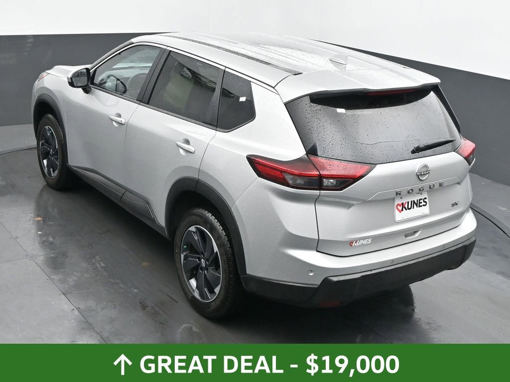 Used 2024 Nissan Rogue SV image 42