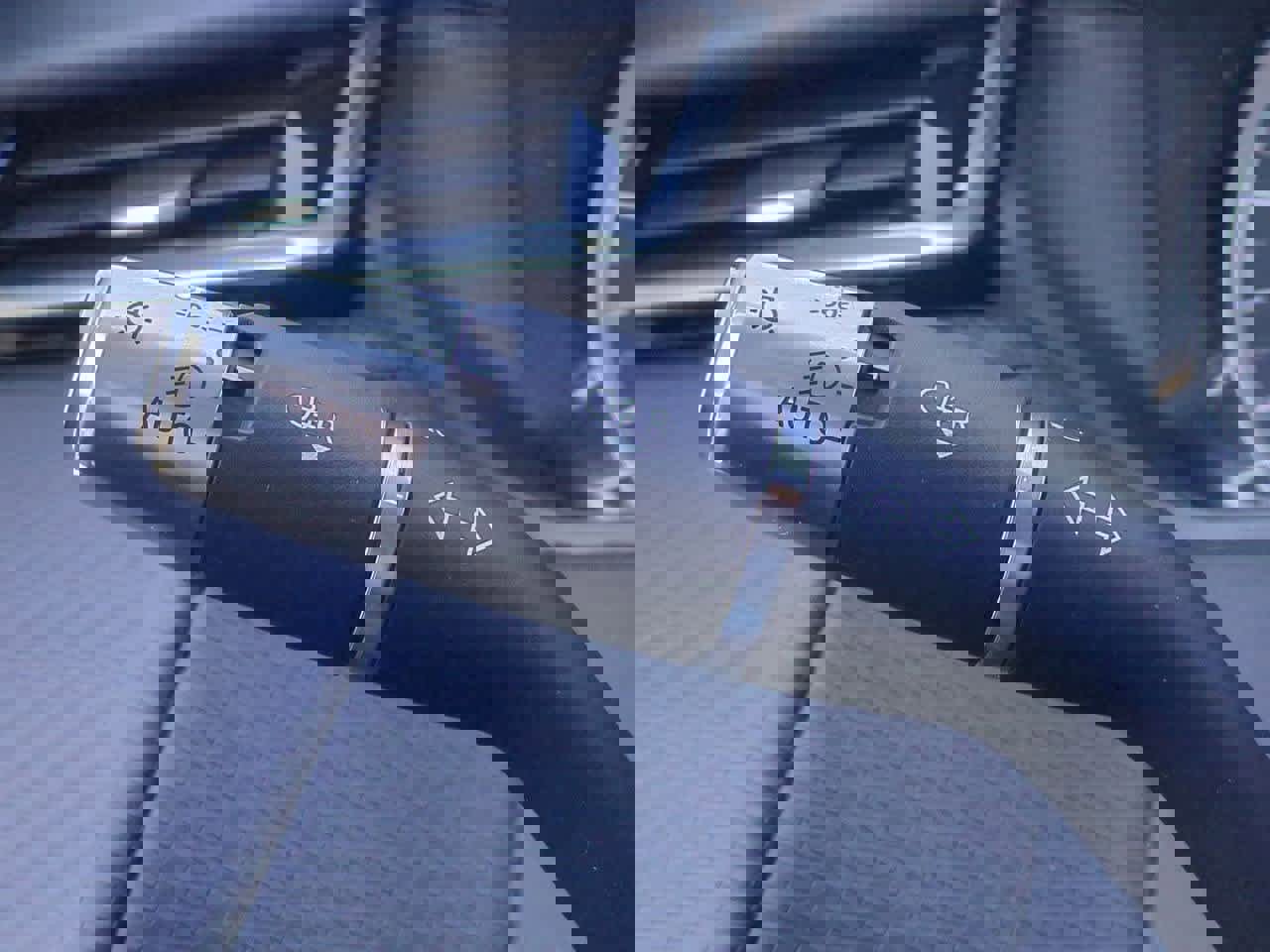 Used 2022 Land Rover Range Rover Velar R-Dynamic S image 26