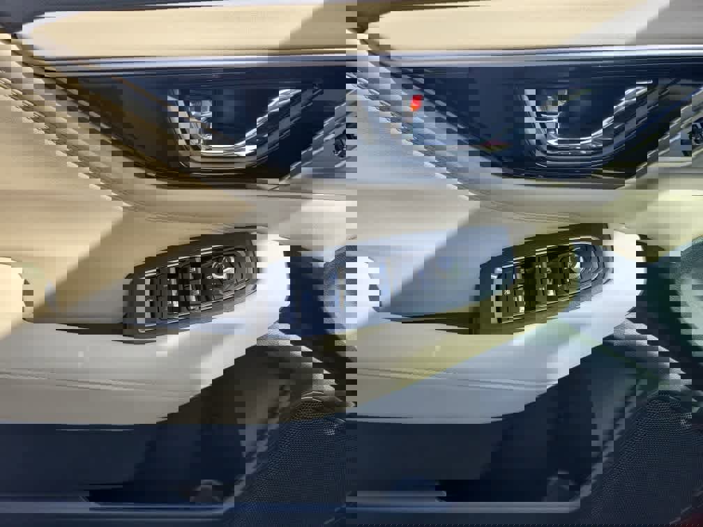 Used 2024 Subaru Legacy Limited image 23