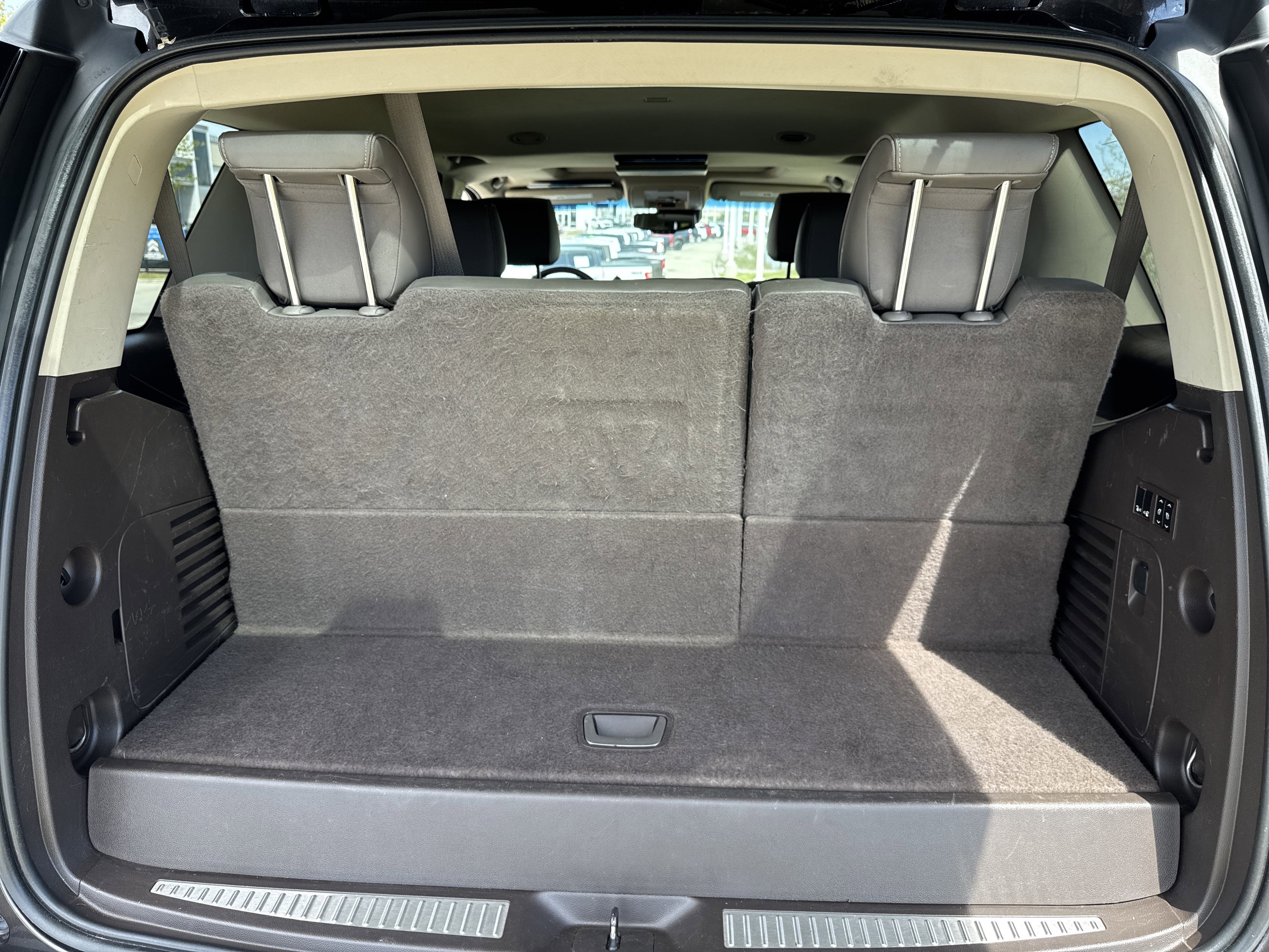 Used 2015 GMC Yukon Denali w/ Open Road Package image 25