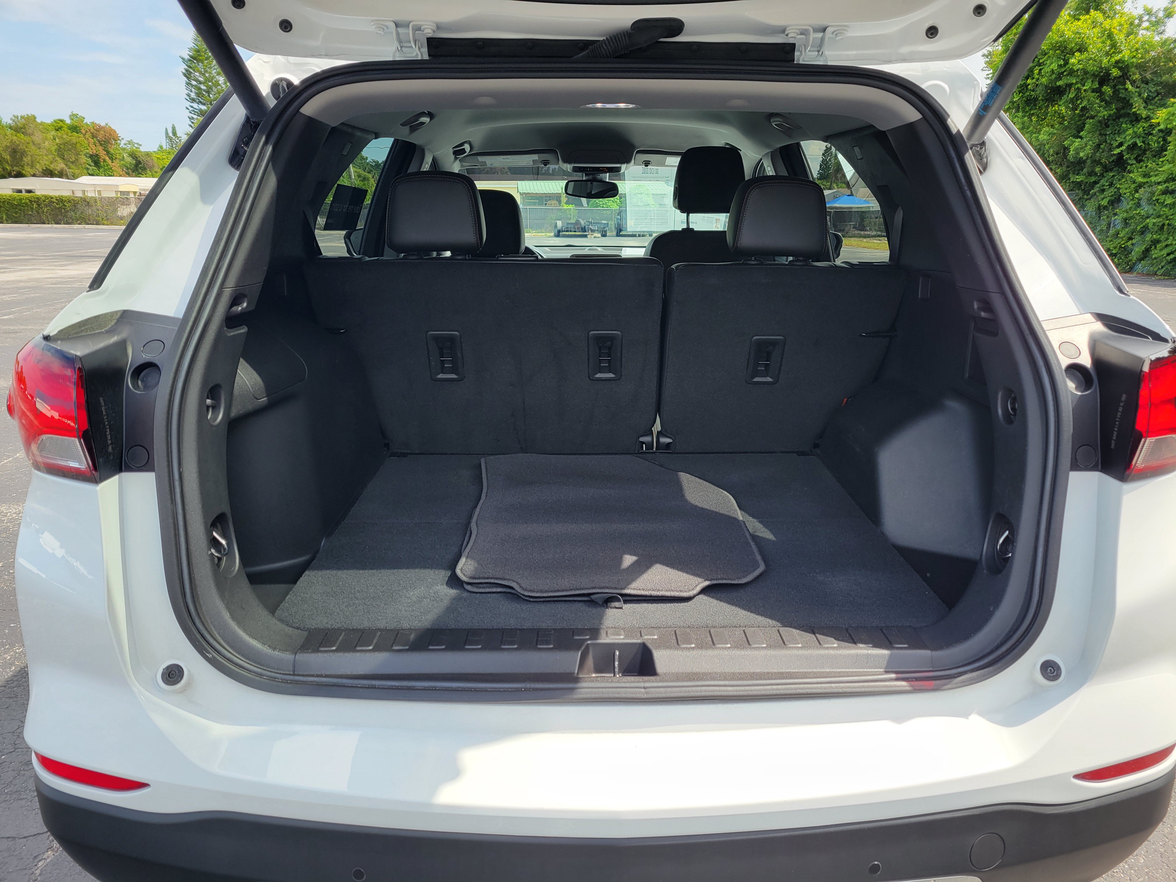 Certified 2024 Chevrolet Equinox Premier w/ LPO, Floor Liner Package FWD image 7