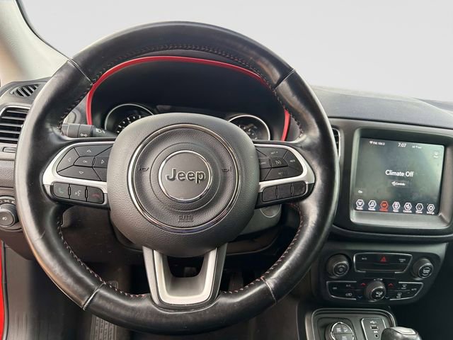 Used 2020 Jeep Compass Trailhawk w/ Leather Interior Group AWD/4WD image 28