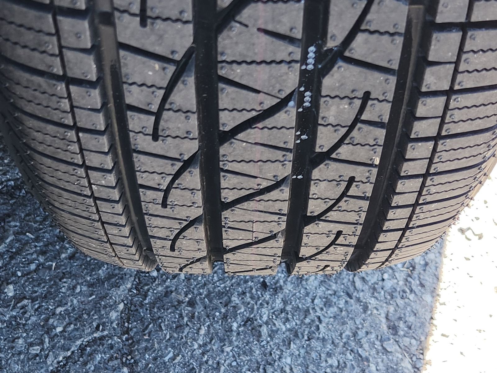 Used 2022 GMC Acadia Denali w/ Denali Technology Package image 15