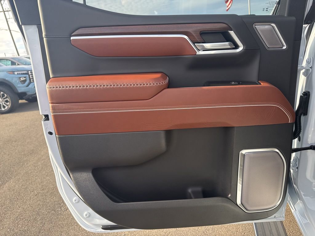 New 2026 GMC Sierra 1500 Denali Ultimate w/ LPO, Black Badging Package image 14