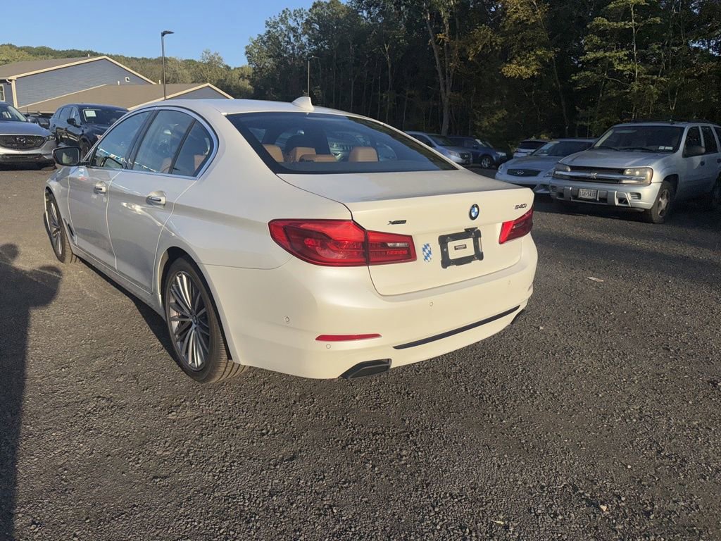Used 2017 BMW 540i xDrive image 18