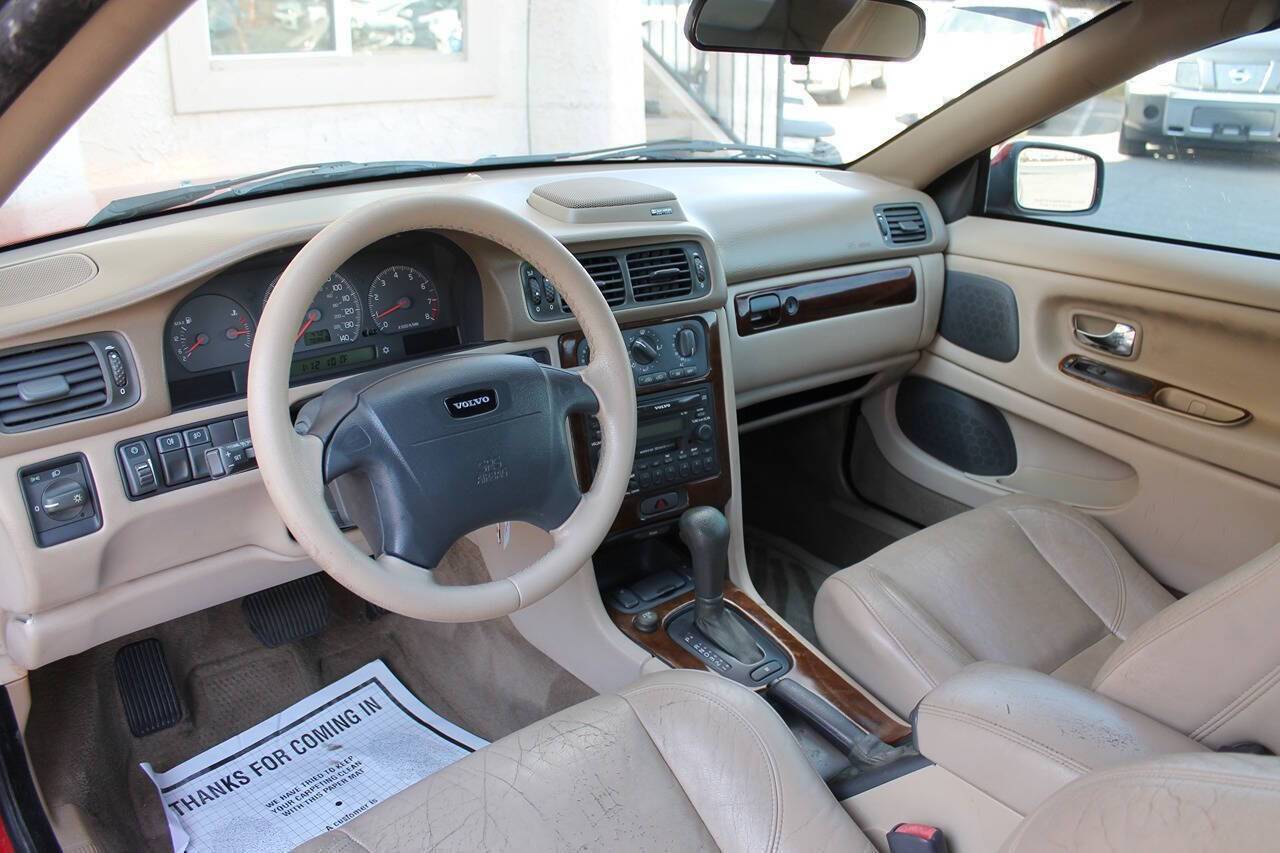 Used 2000 Volvo C70 LT FWD image 16