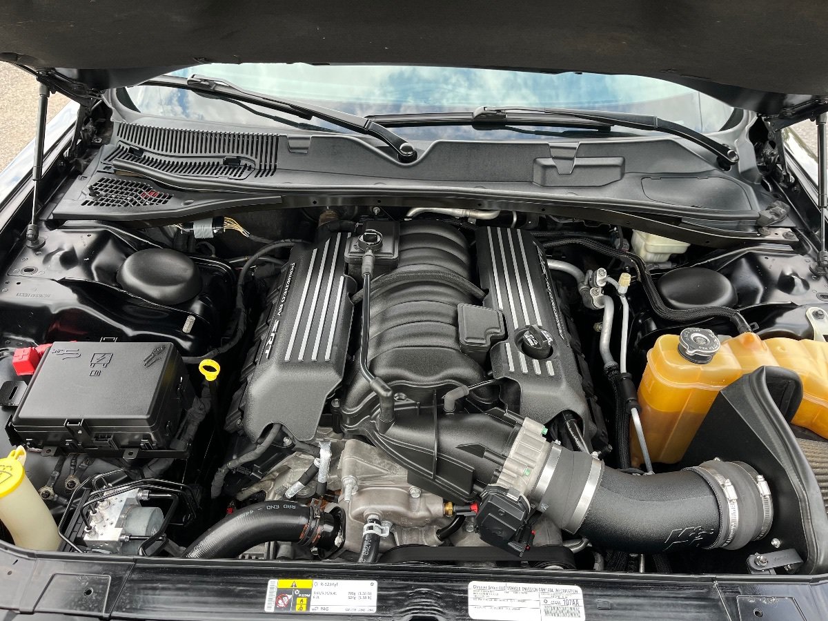 Used 2015 Dodge Challenger R/T Scat Pack w/ Leather Interior Group RWD image 36