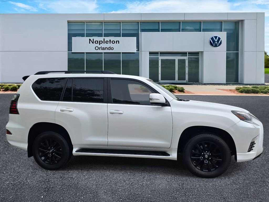 Used 2023 Lexus GX 460 w/ Black Line Special Edition image 3