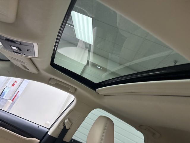 Used 2022 Lexus RX 450h AWD w/ Luxury Package image 18