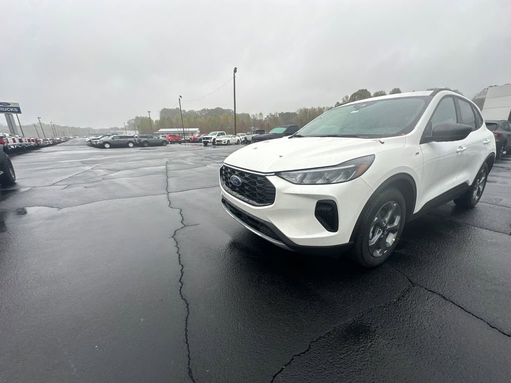 New 2026 Ford Escape ST-Line w/ Tech Pack #1 FWD image 10