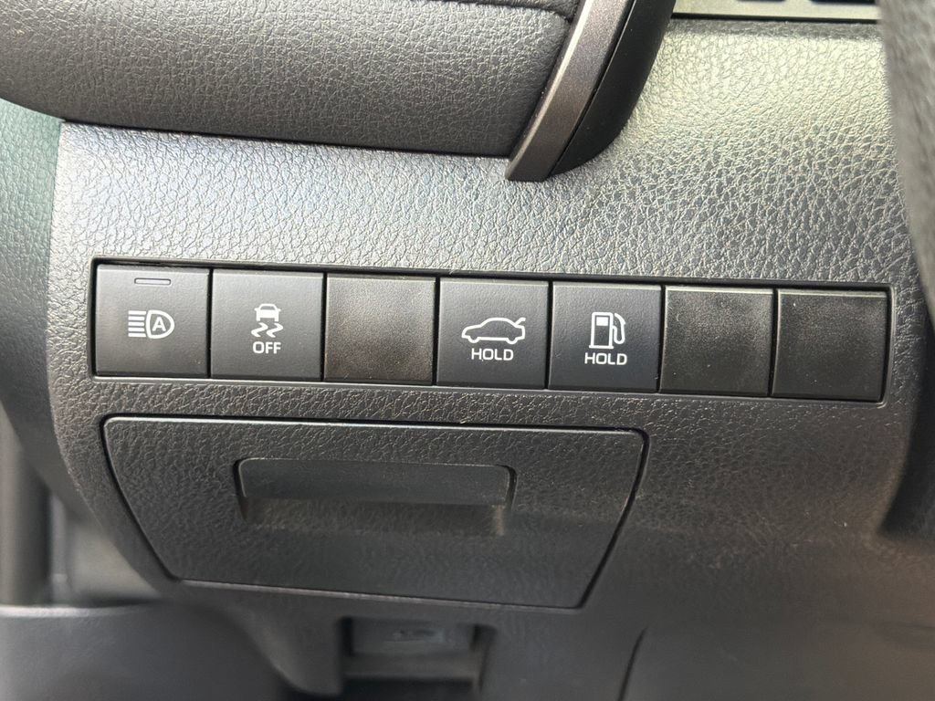 Used 2021 Toyota Camry LE FWD image 17