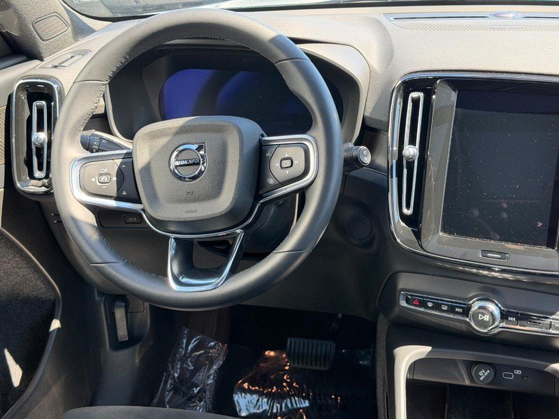 Certified 2023 Volvo XC40 Recharge Ultimate w/ Protection Package Premier AWD/4WD image 13