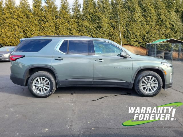 Used 2023 Chevrolet Traverse LT w/ Rear Camera Mirror Package image 8