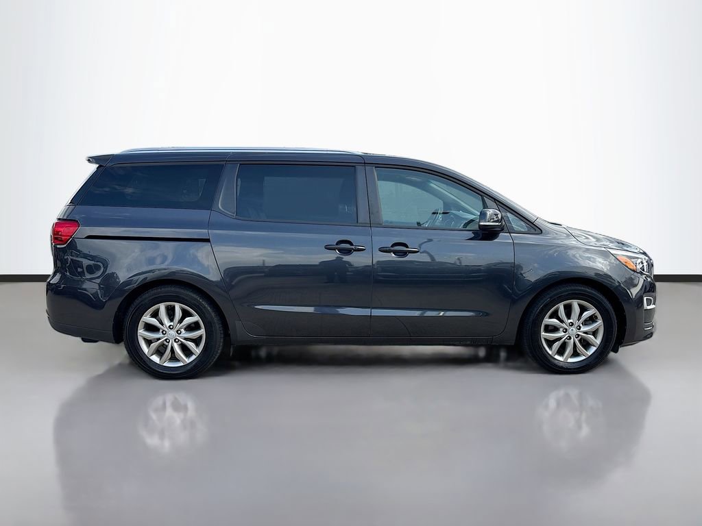 Used 2021 Kia Sedona EX image 4
