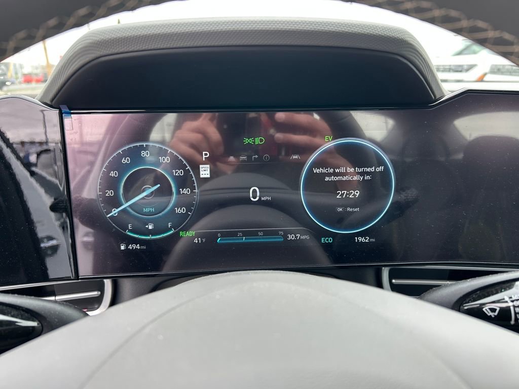 Used 2025 Hyundai Elantra SEL image 8