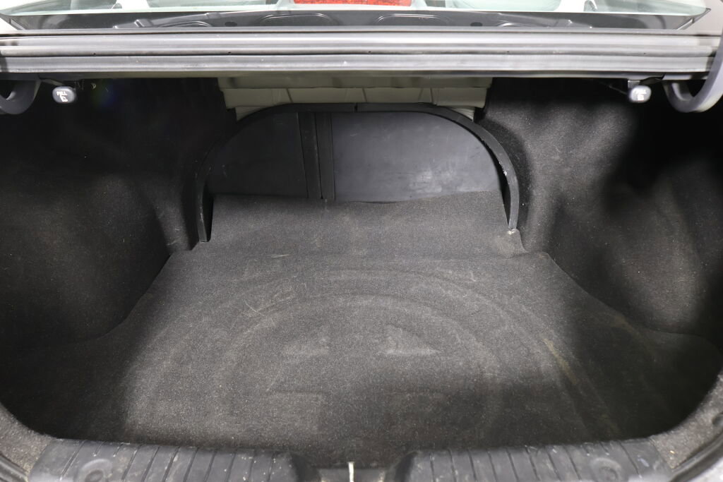 Used 2009 Hyundai Elantra SE FWD image 18