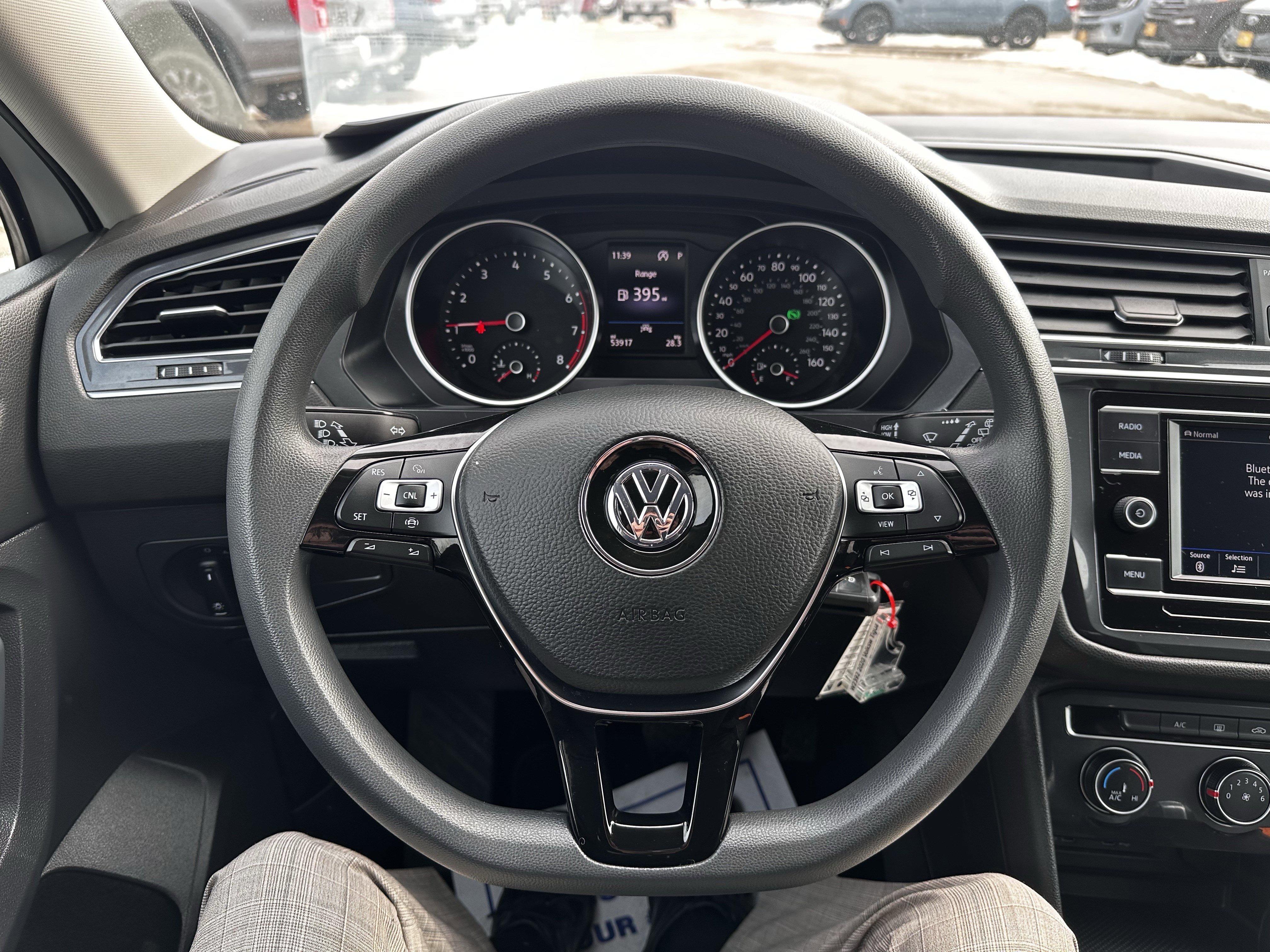 Used 2020 Volkswagen Tiguan S image 9