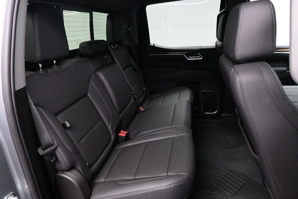 Used 2026 Chevrolet Silverado 1500 RST AWD/4WD image 30