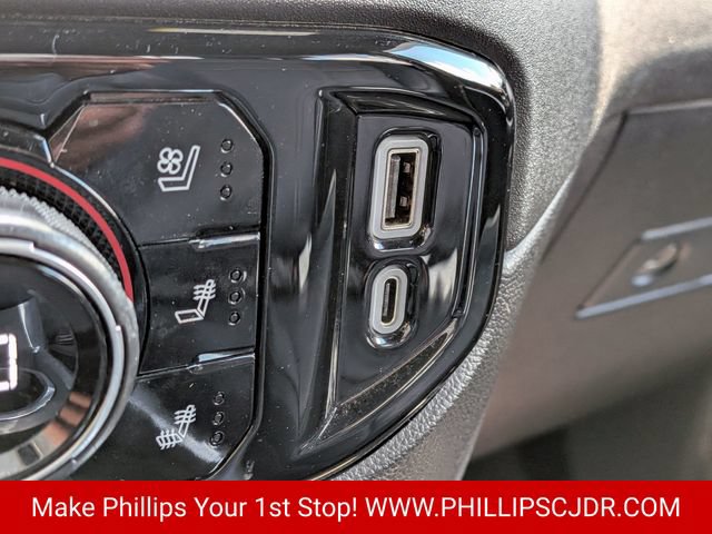 Used 2024 Chevrolet Silverado 3500 High Country w/ High Country Premium Package AWD/4WD image 21